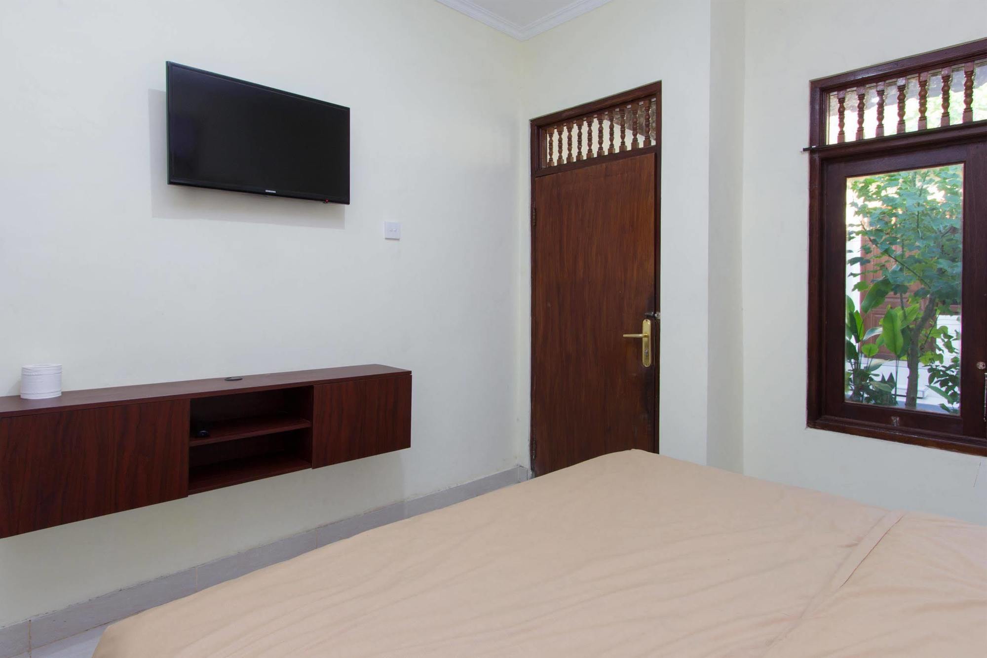 Reddoorz @ Sehati Raya Kuta Legian  Exterior photo
